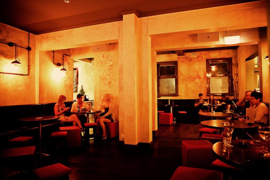 The Burwood Inn Ньюкасл Экстерьер фото